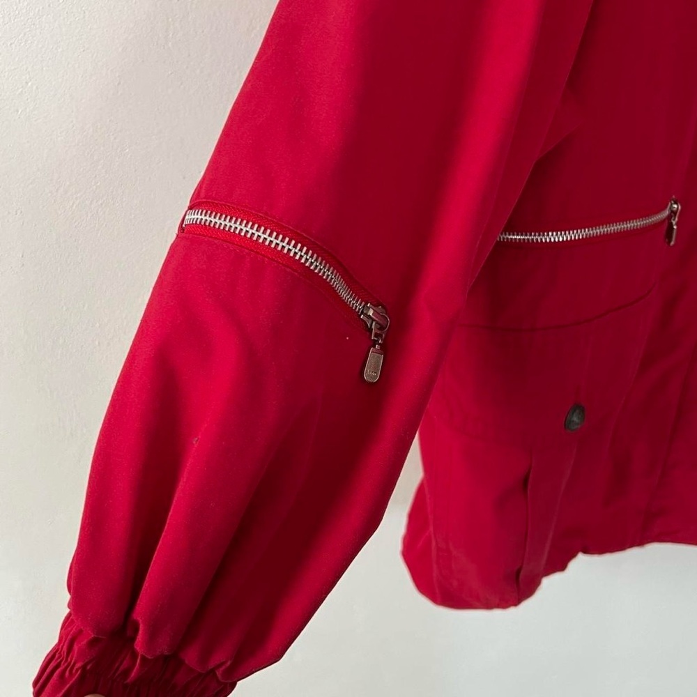 Red Jacket - Picture 7 of 8